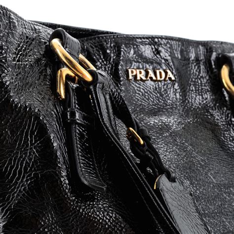 prada zipper patterns.